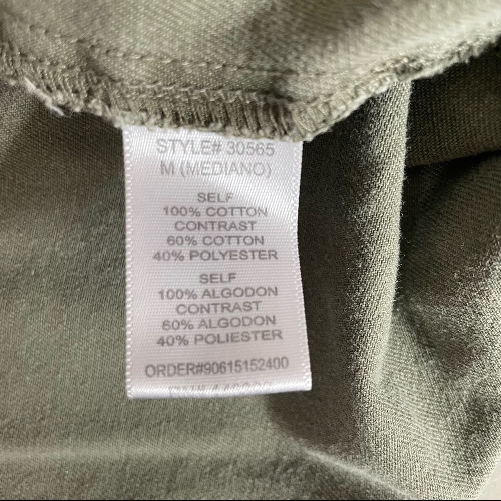 Bajee Collection Woman’s Green Jacket - Picture 6 of 6